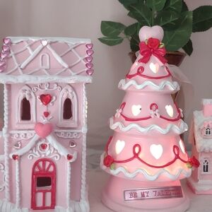 Pink Valentine's Holiday Decor Set, Lights Up